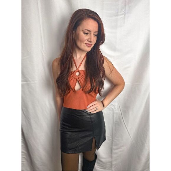 Francesca’s Almost Famous halter top/sweater - Picture 6 of 7